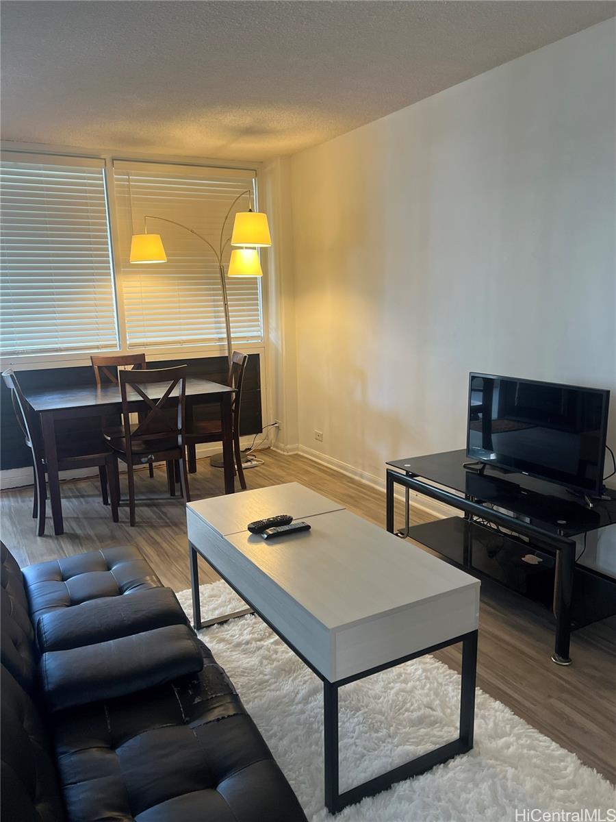 425 Ena Road C604