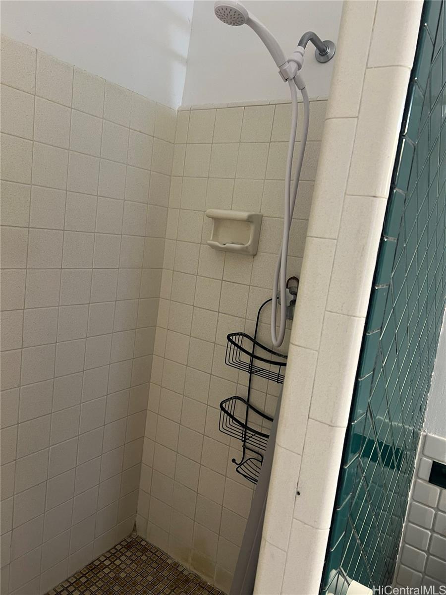 Photo 11 of 25