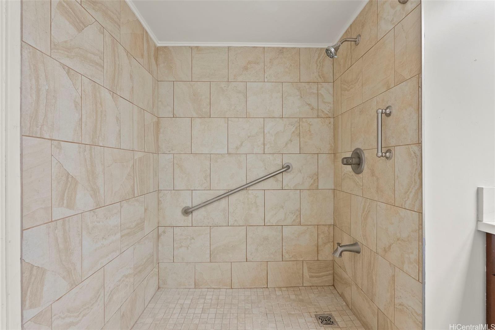 84-740 Kili Drive  Unit 330