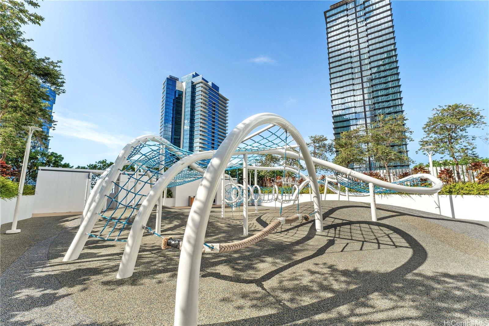 1000 Auahi Street  Unit 633