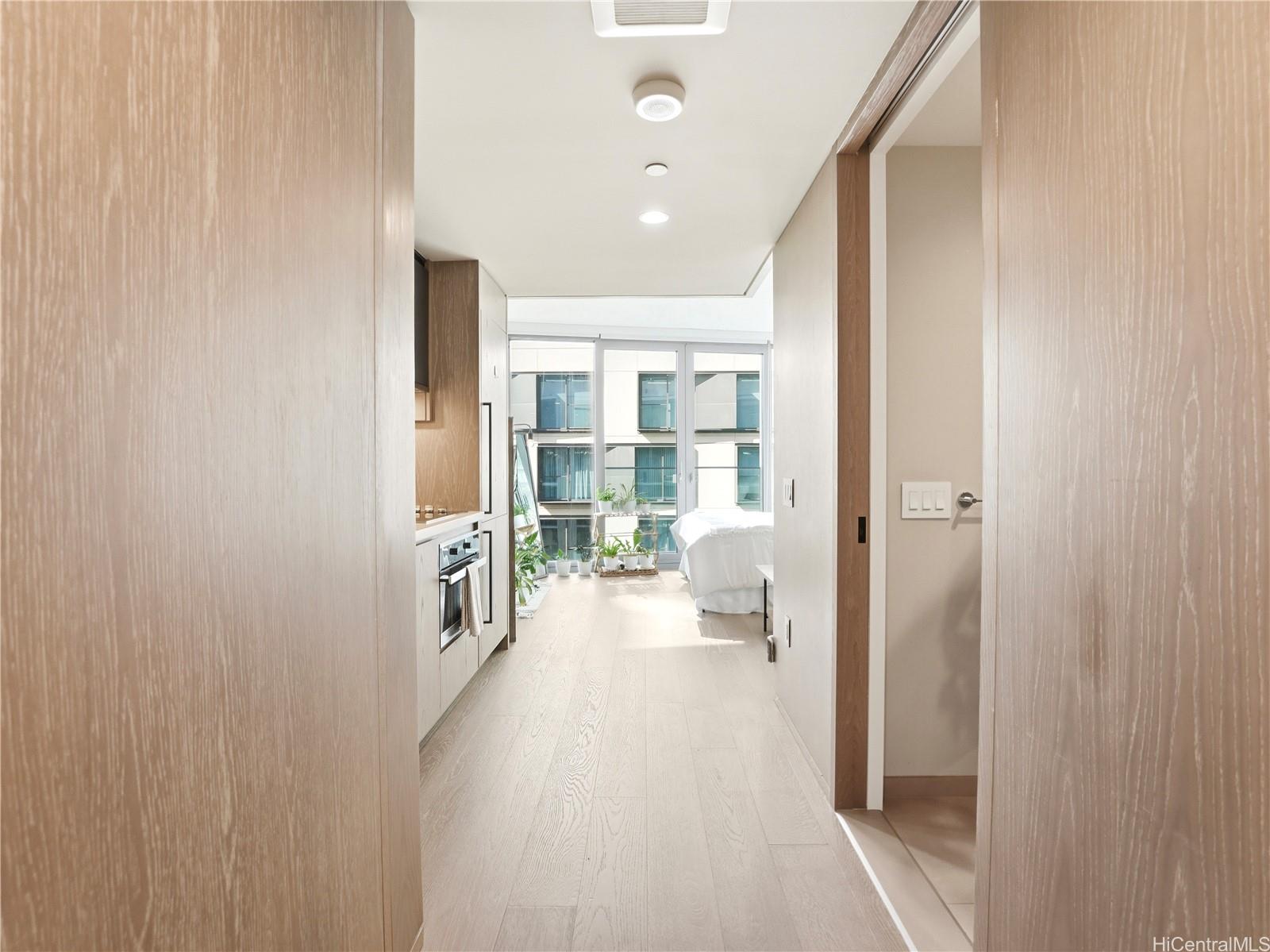 1000 Auahi Street  Unit 633