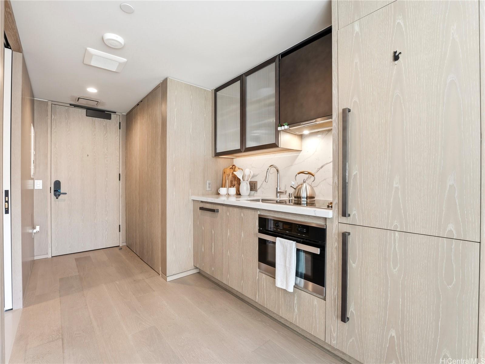 1000 Auahi Street  Unit 633
