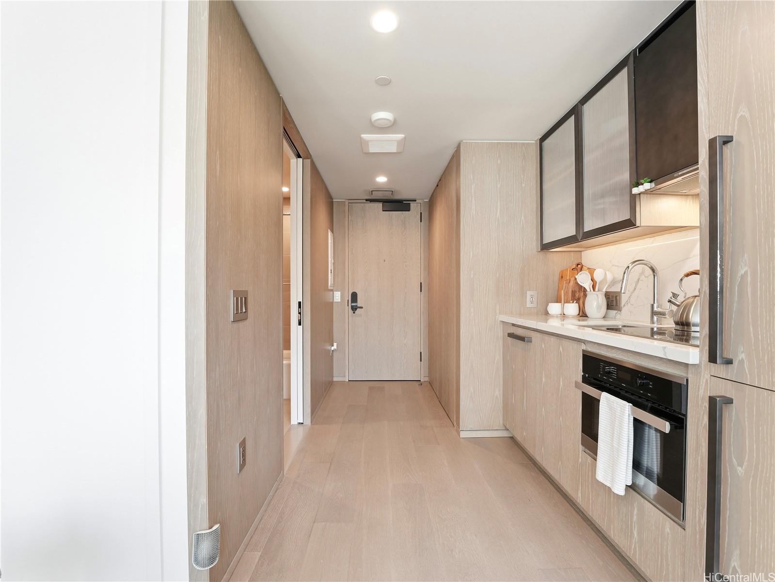 1000 Auahi Street  Unit 633