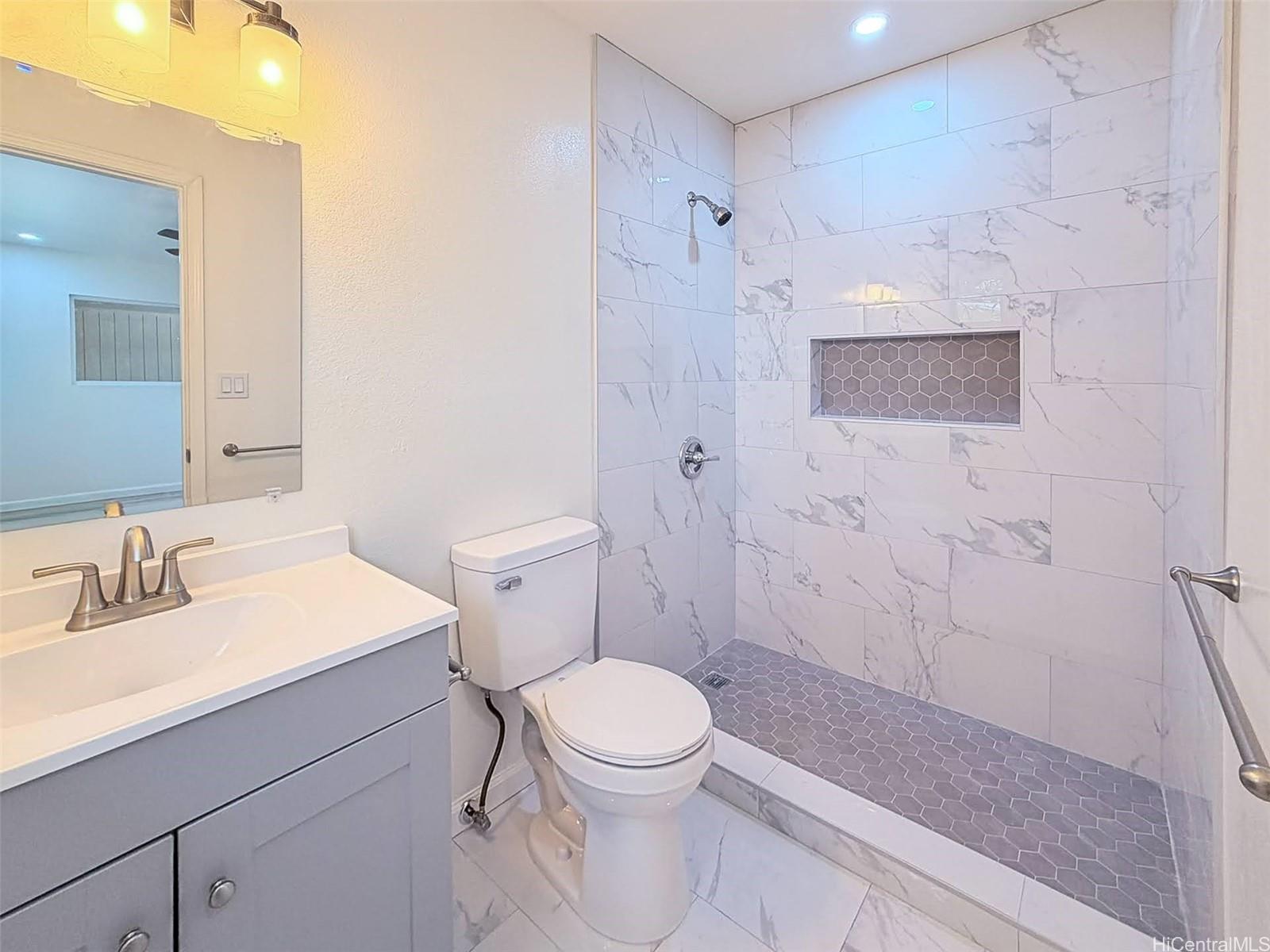 87-102 Kulaaupuni Street  Unit G1
