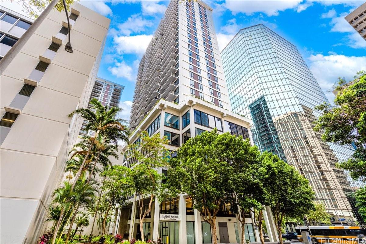 225 Queen Street  Unit 11E