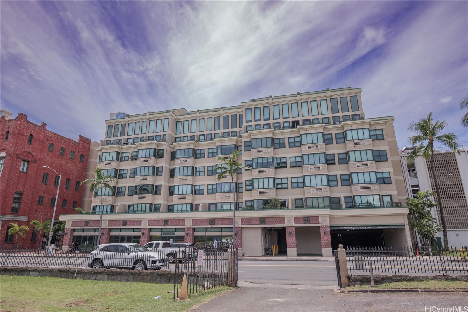 545 Queen Street  Unit 633