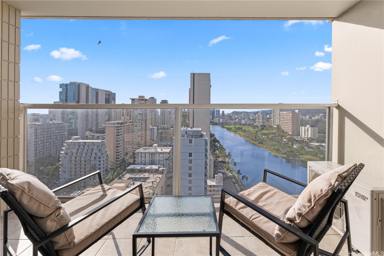 Photo 16 of 25