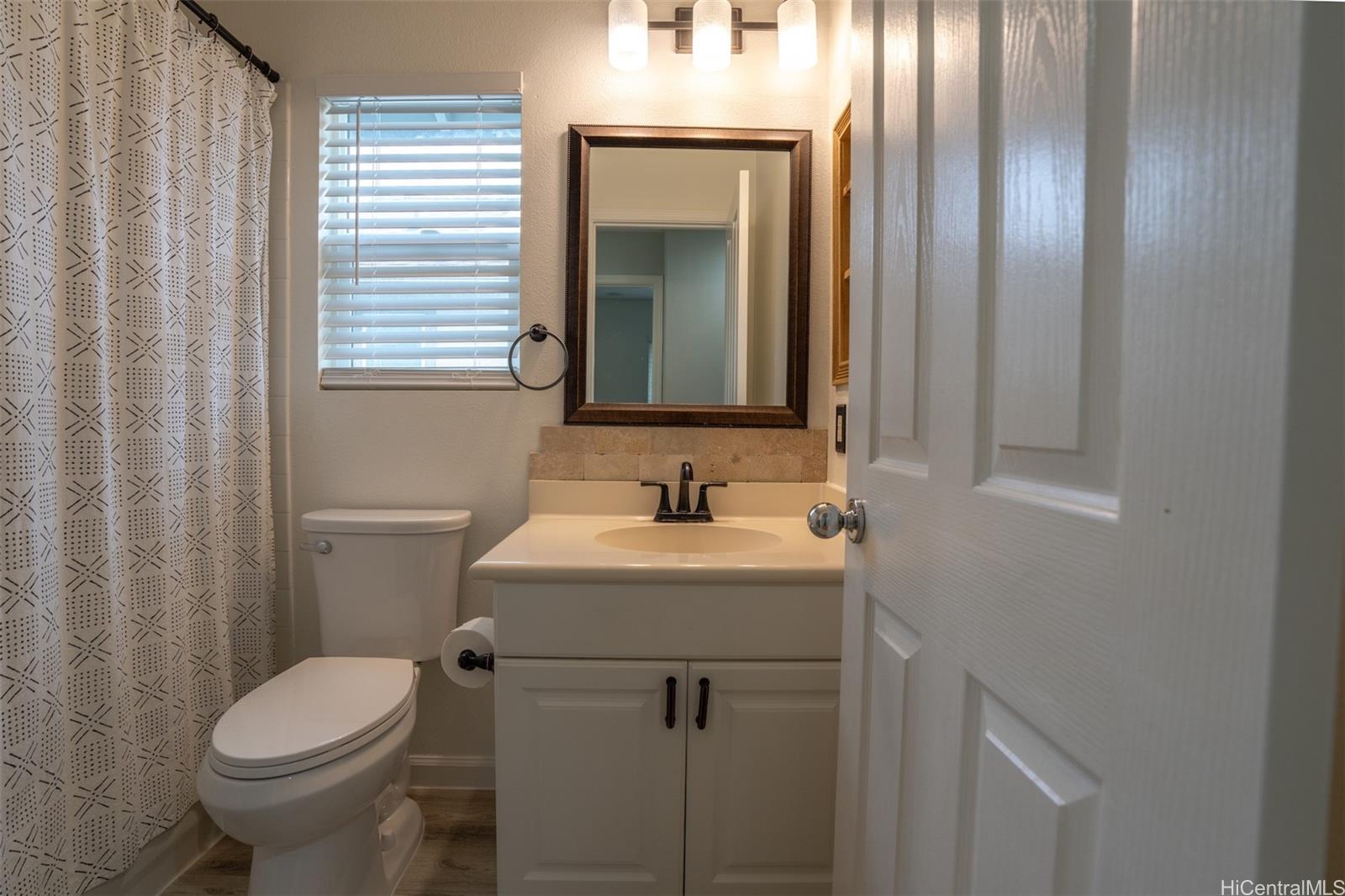 Photo 14 of 25
