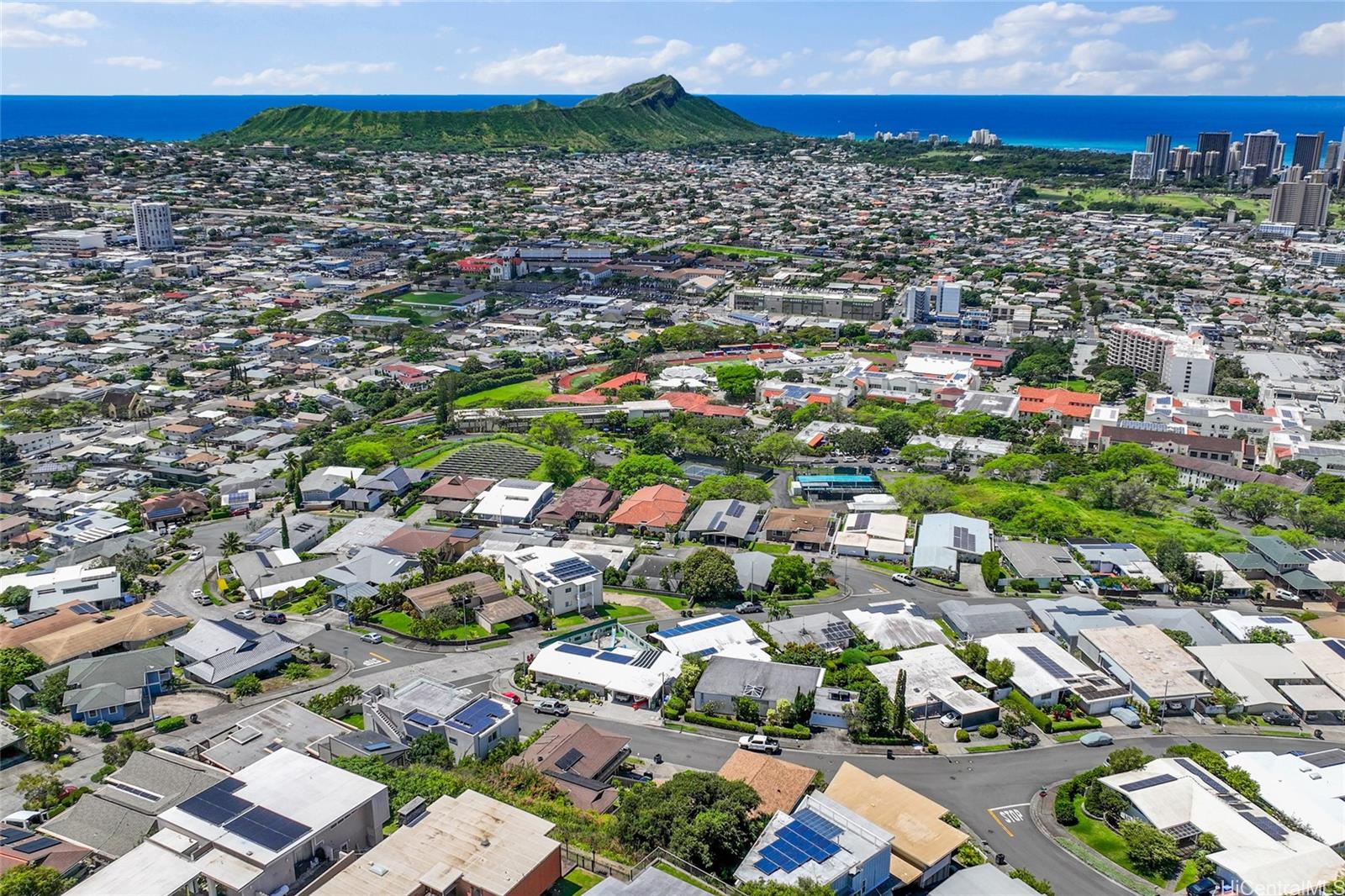 1482 Kalaepohaku Street