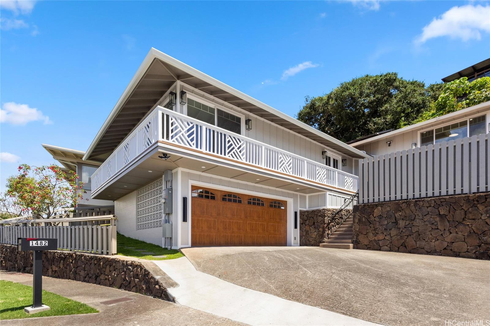 1482 Kalaepohaku Street