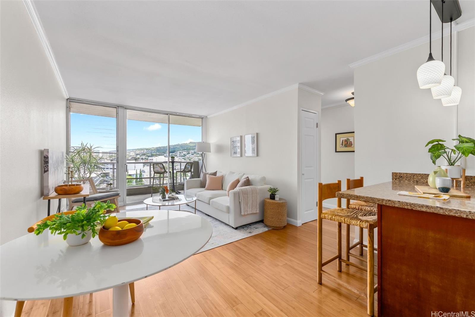 2637 Kuilei Street  Unit A75