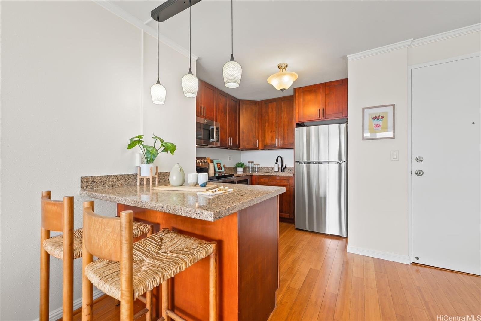 2637 Kuilei Street  Unit A75