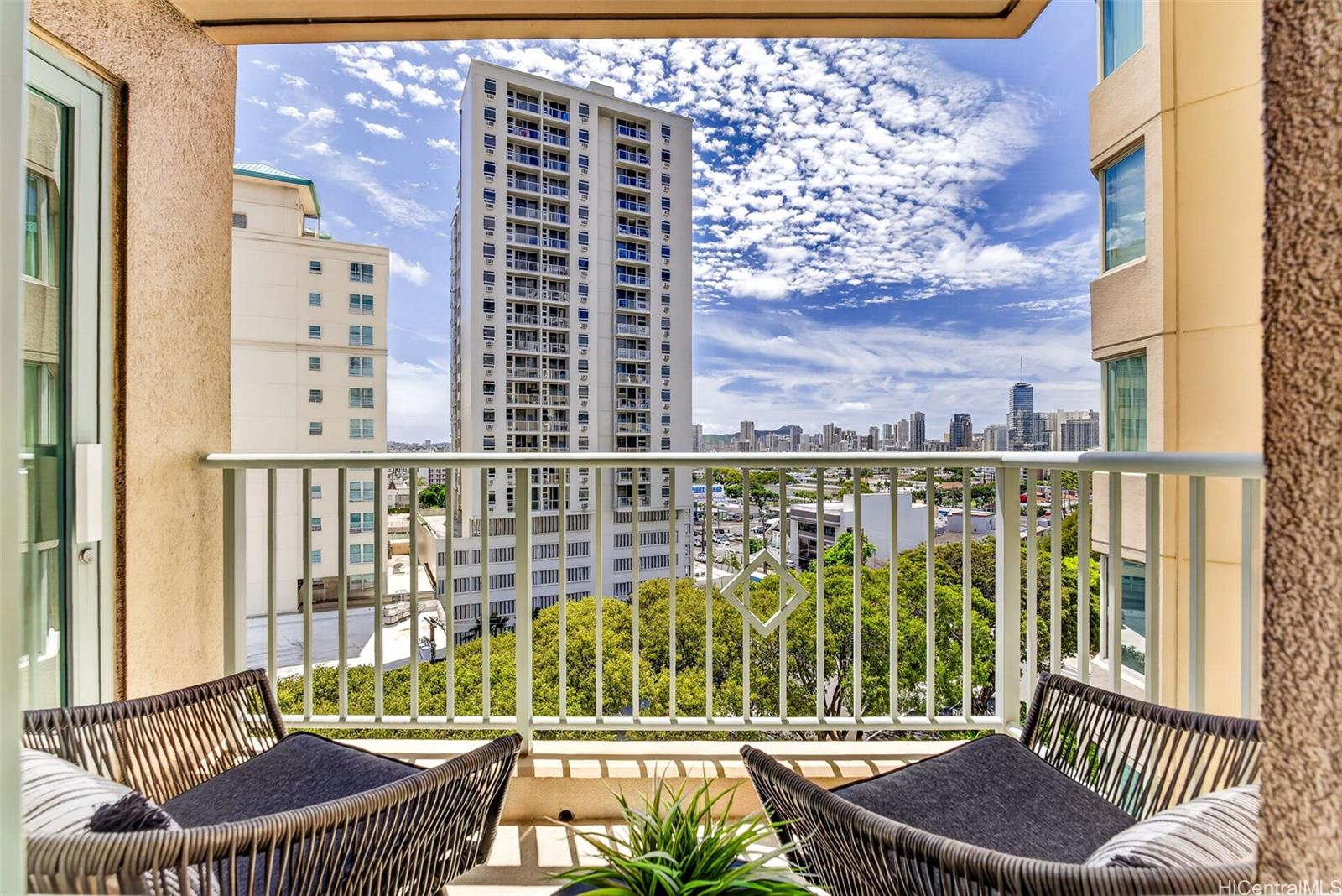 1314 Kalakaua Avenue  Unit 911