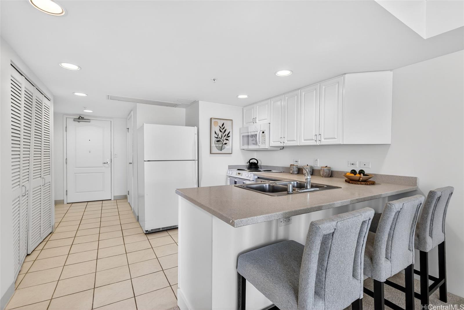 1314 Kalakaua Avenue  Unit 911