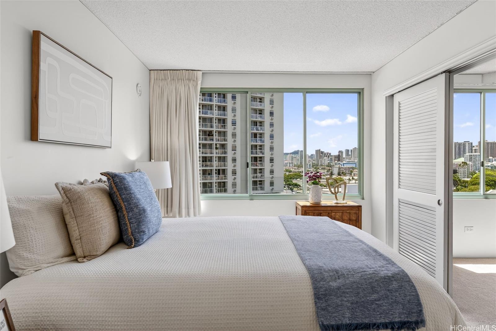 1314 Kalakaua Avenue  Unit 911