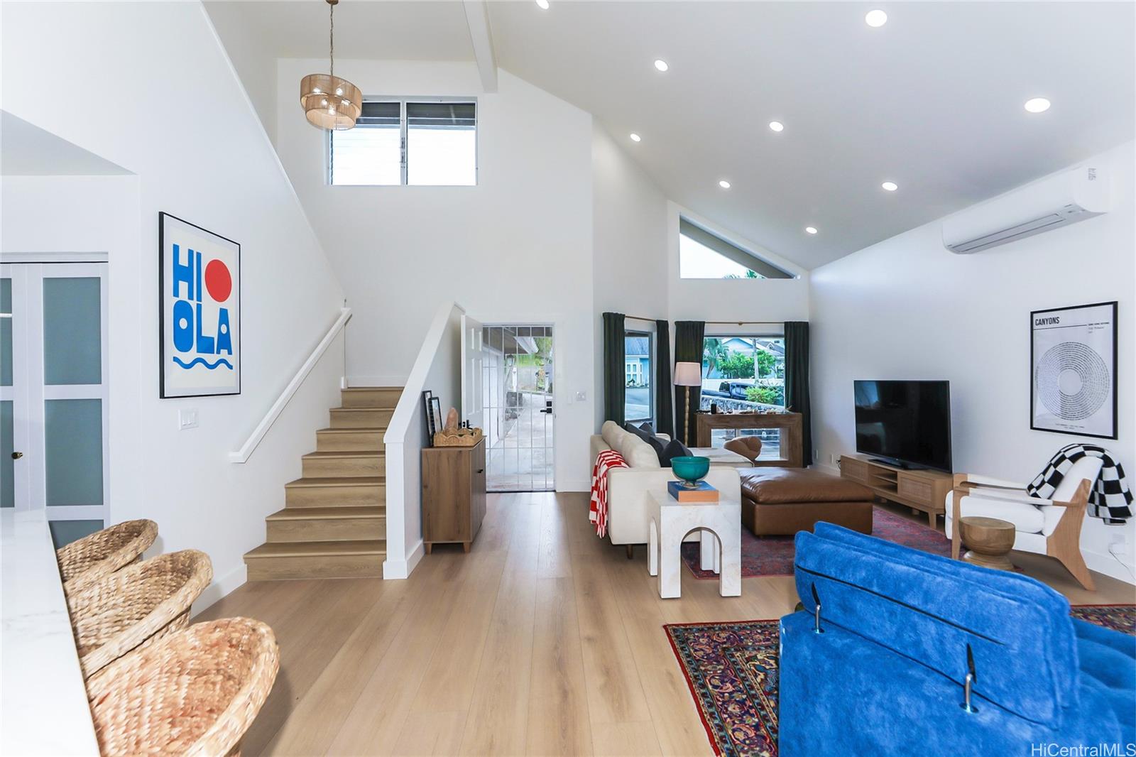 1614 Paukiki Street