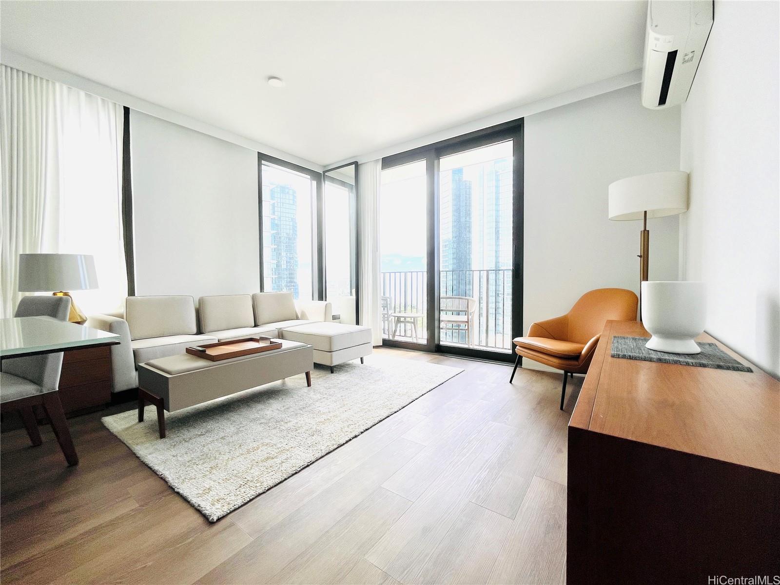 987 Queen Street 1802