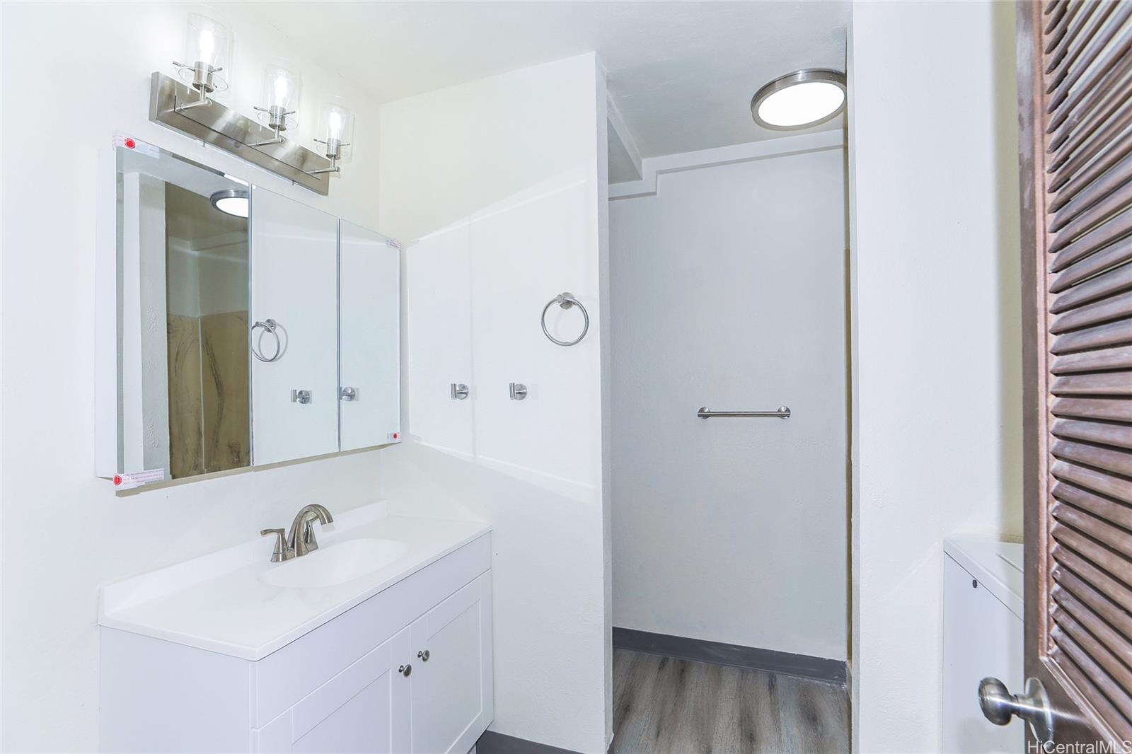 87-1550 Farrington Highway  Unit A1