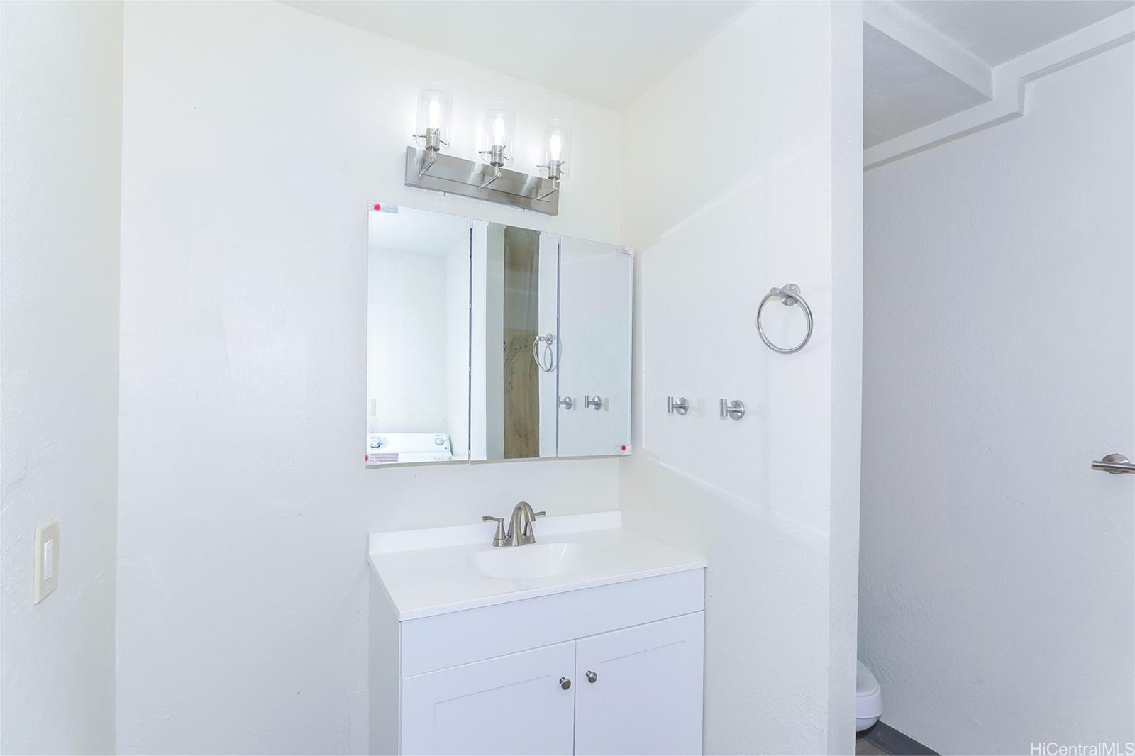 87-1550 Farrington Highway  Unit A1