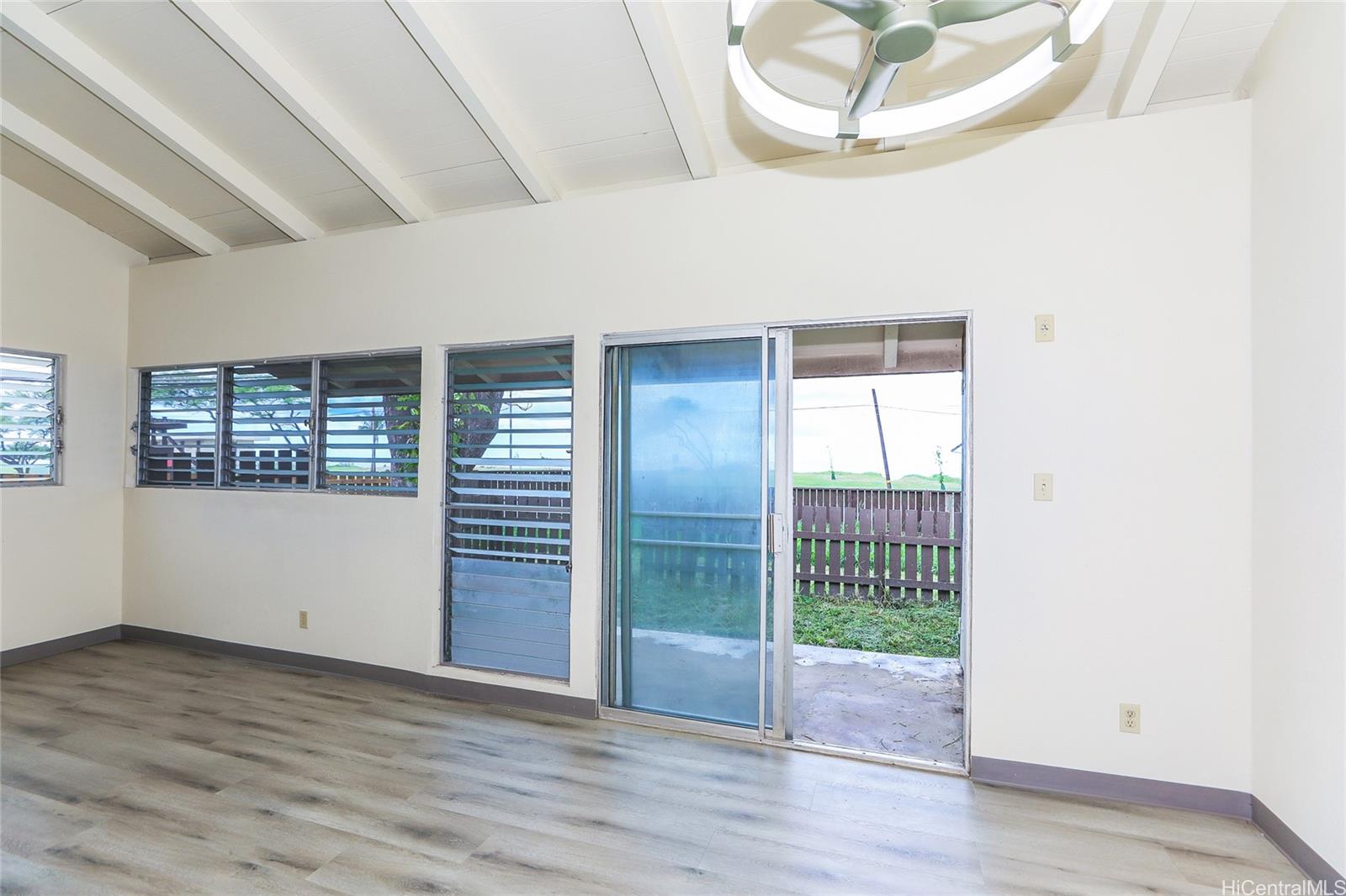 87-1550 Farrington Highway  Unit A1