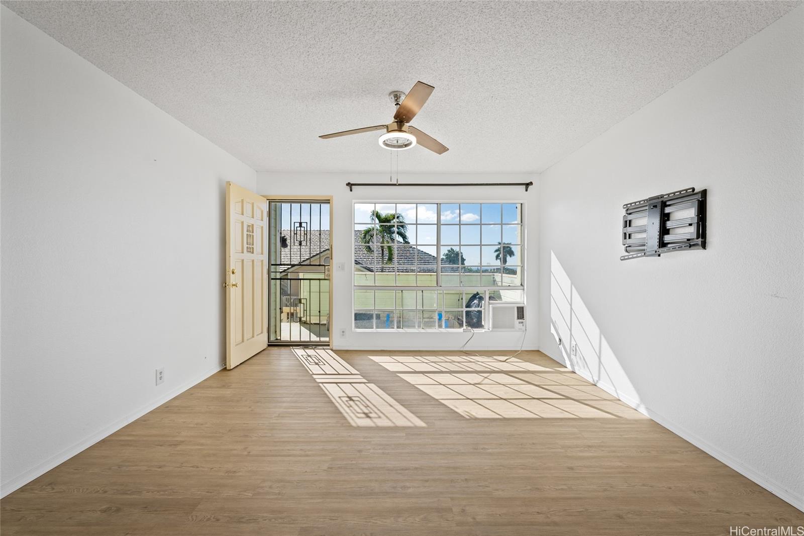 94-1457 Waipio Uka Street  Unit O206