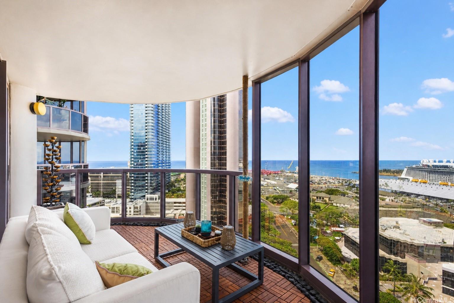 425 South Street 2103
