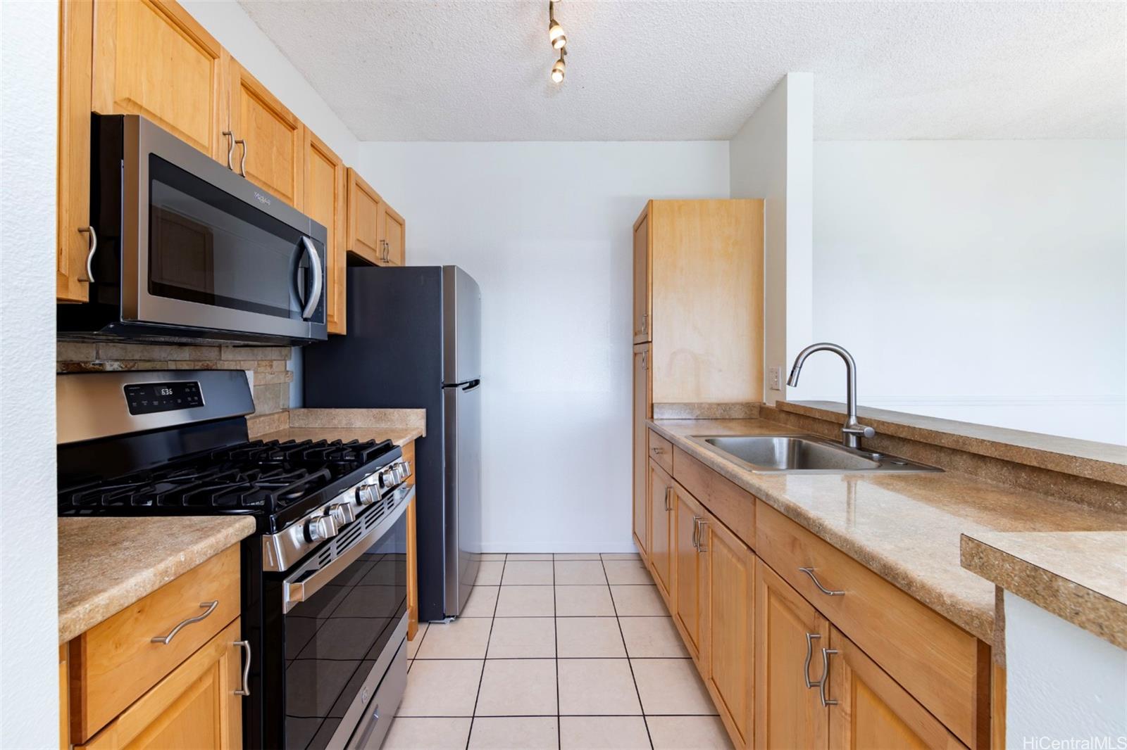 91-291 Hanapouli Circle  Unit 4D