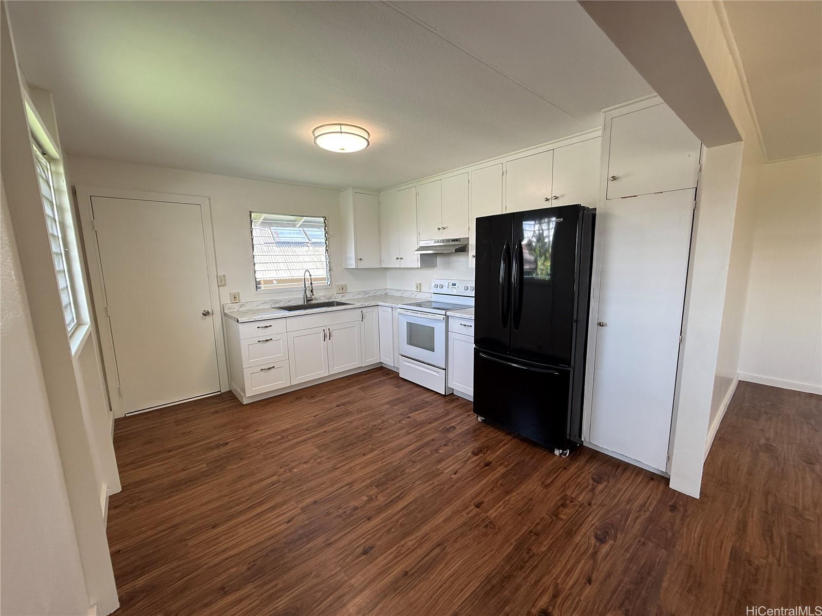 1221 Ihiihi Avenue