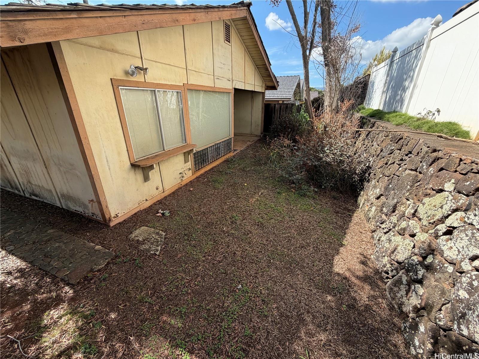 94-1176 Mohalu Street