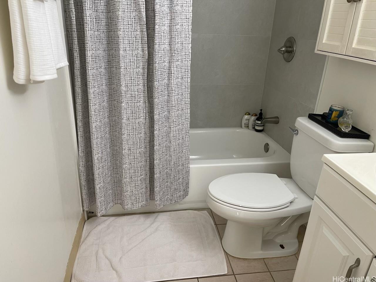 Photo 11 of 25