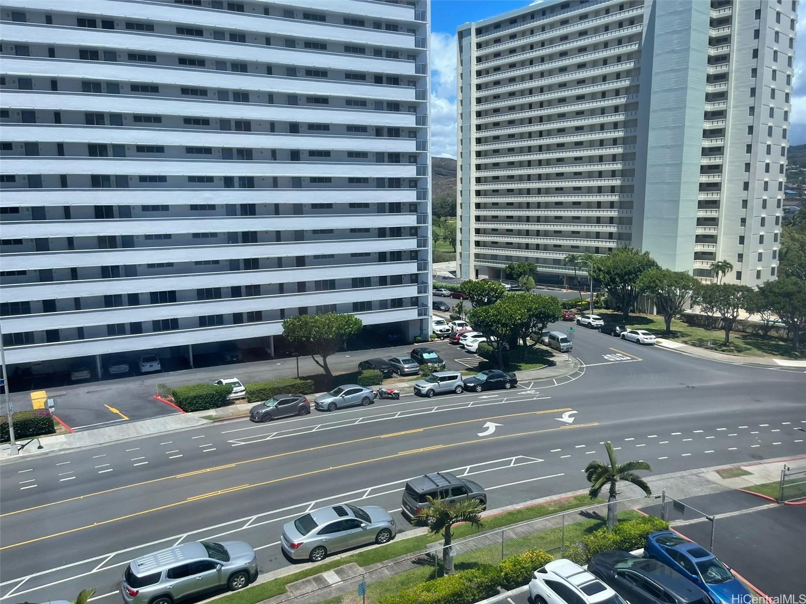 Photo 16 of 25