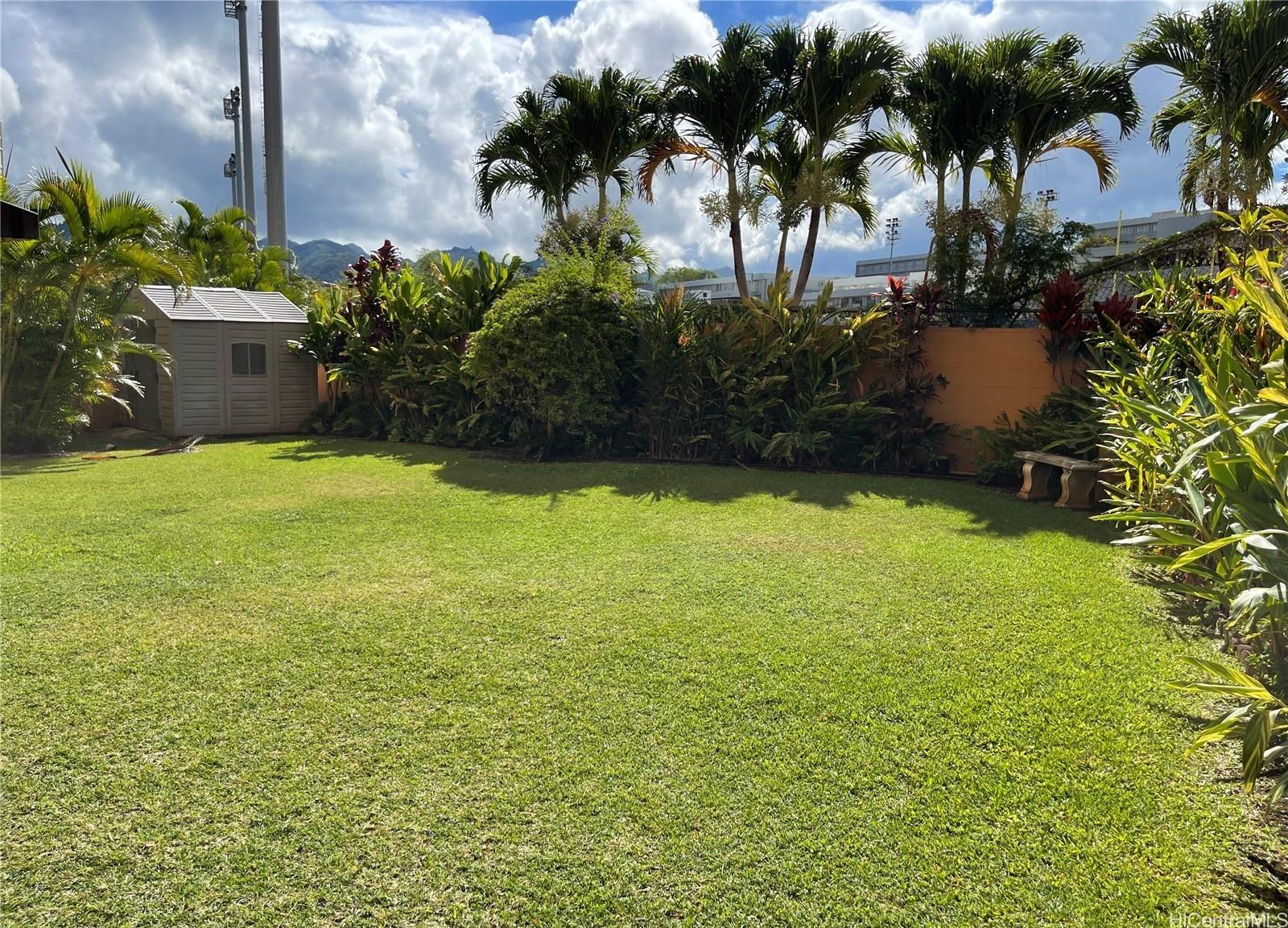 Photo 23 of 25