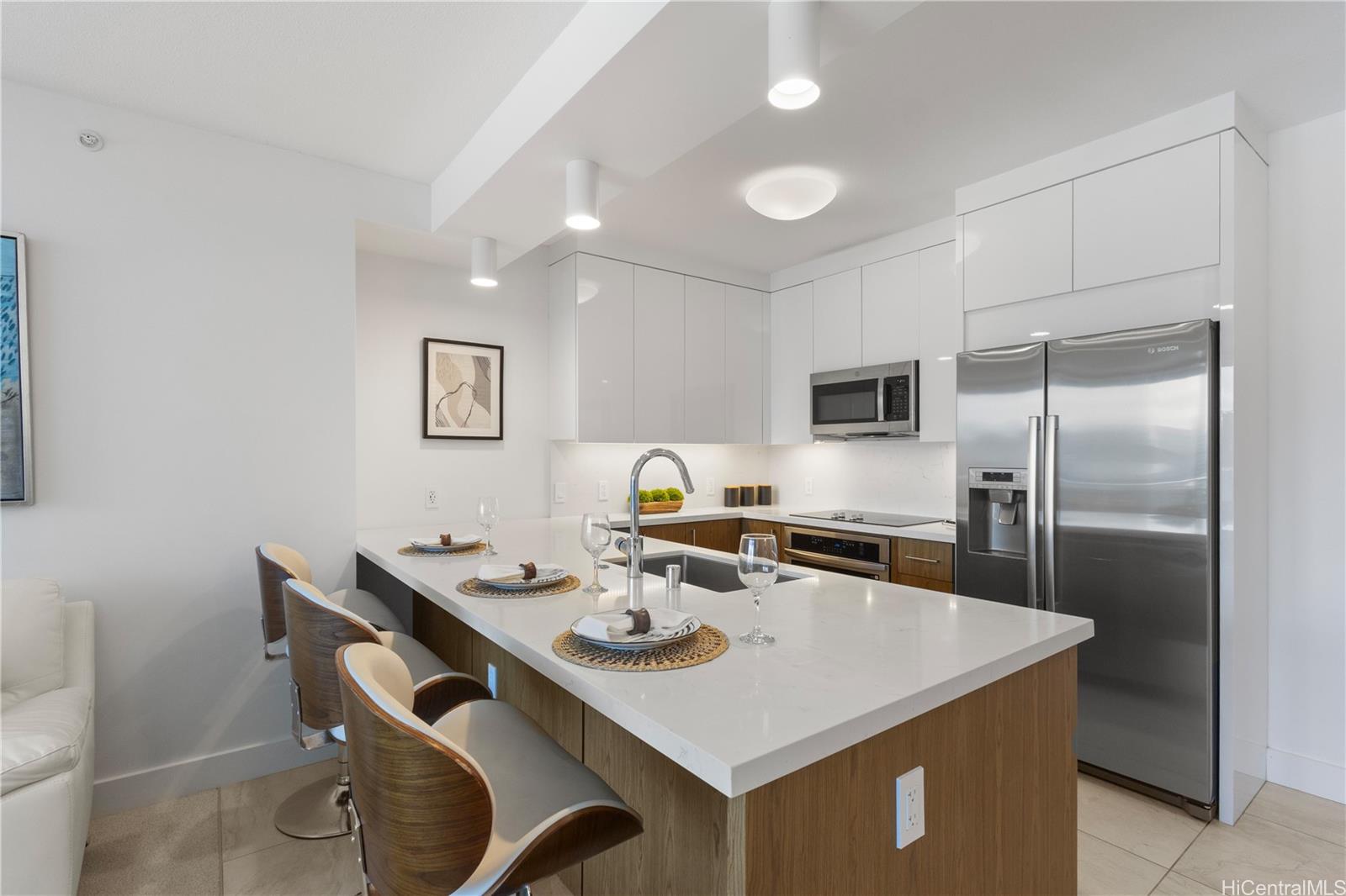 629 Keeaumoku Street  Unit 1710