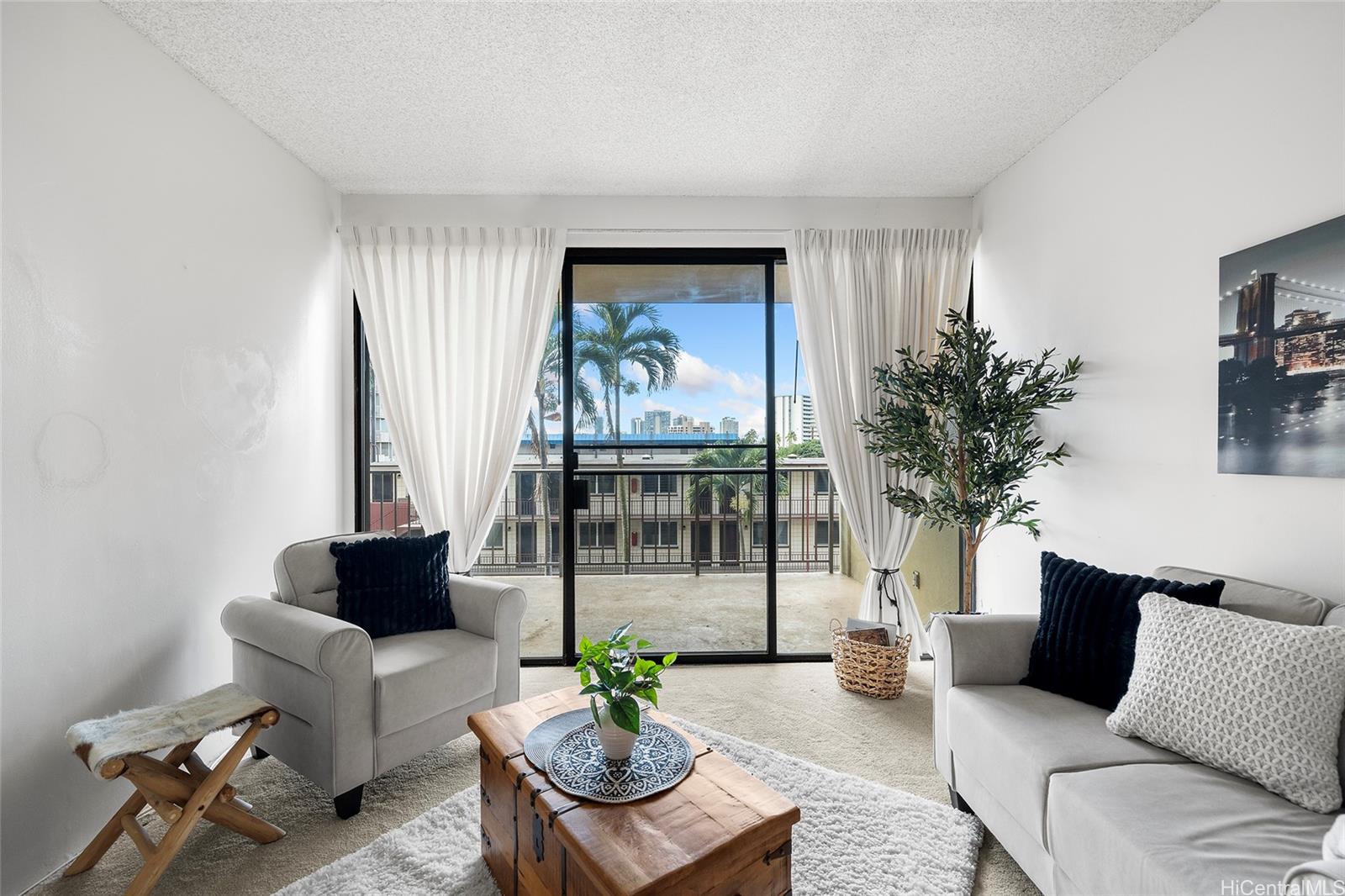 1561 Pensacola Street 405