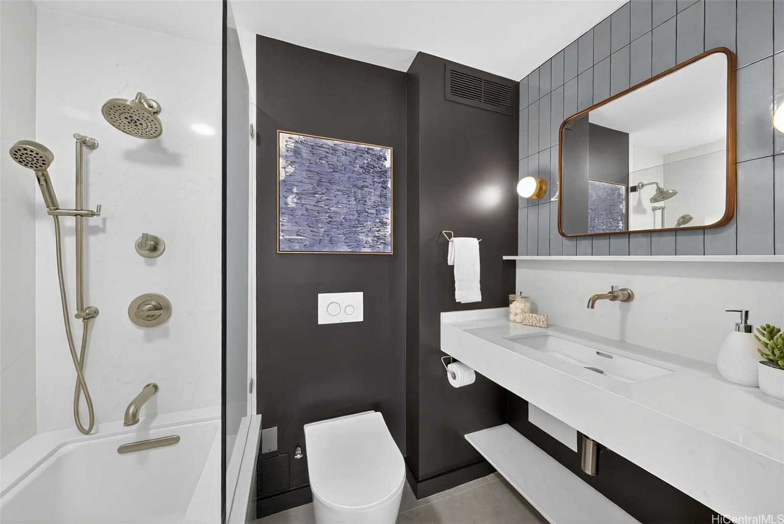 2979 Kalakaua Avenue  Unit 804