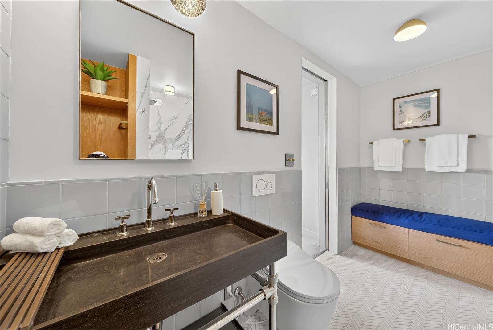 2979 Kalakaua Avenue  Unit 804