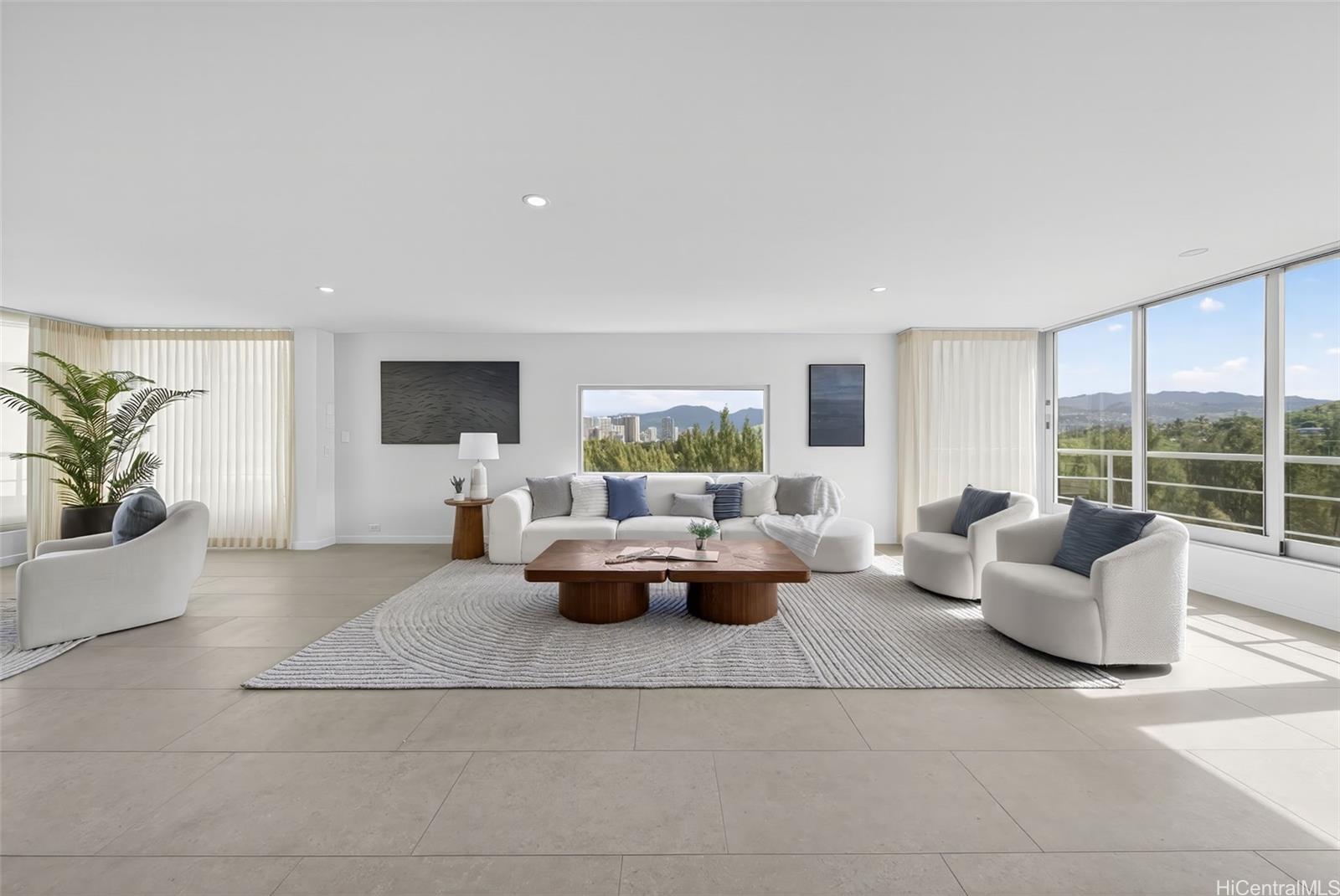 2979 Kalakaua Avenue  Unit 804