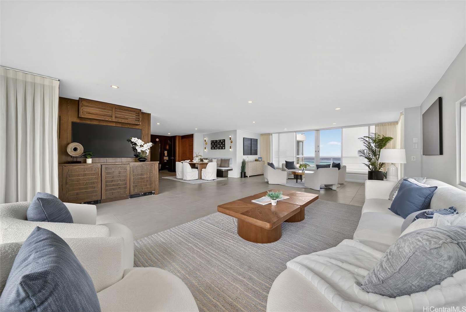 2979 Kalakaua Avenue  Unit 804