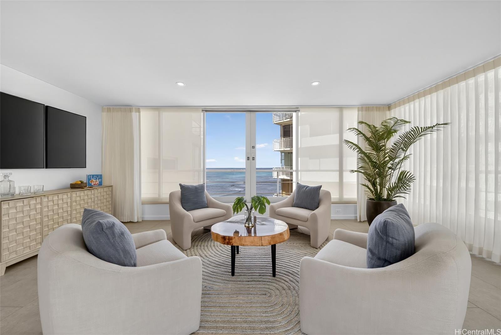 2979 Kalakaua Avenue  Unit 804
