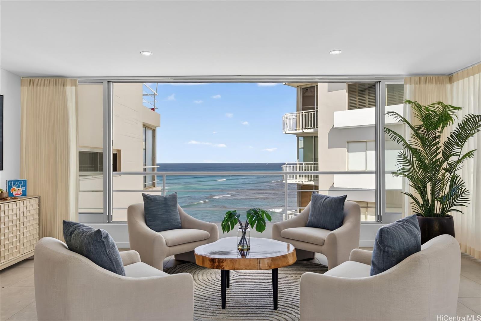 2979 Kalakaua Avenue  Unit 804