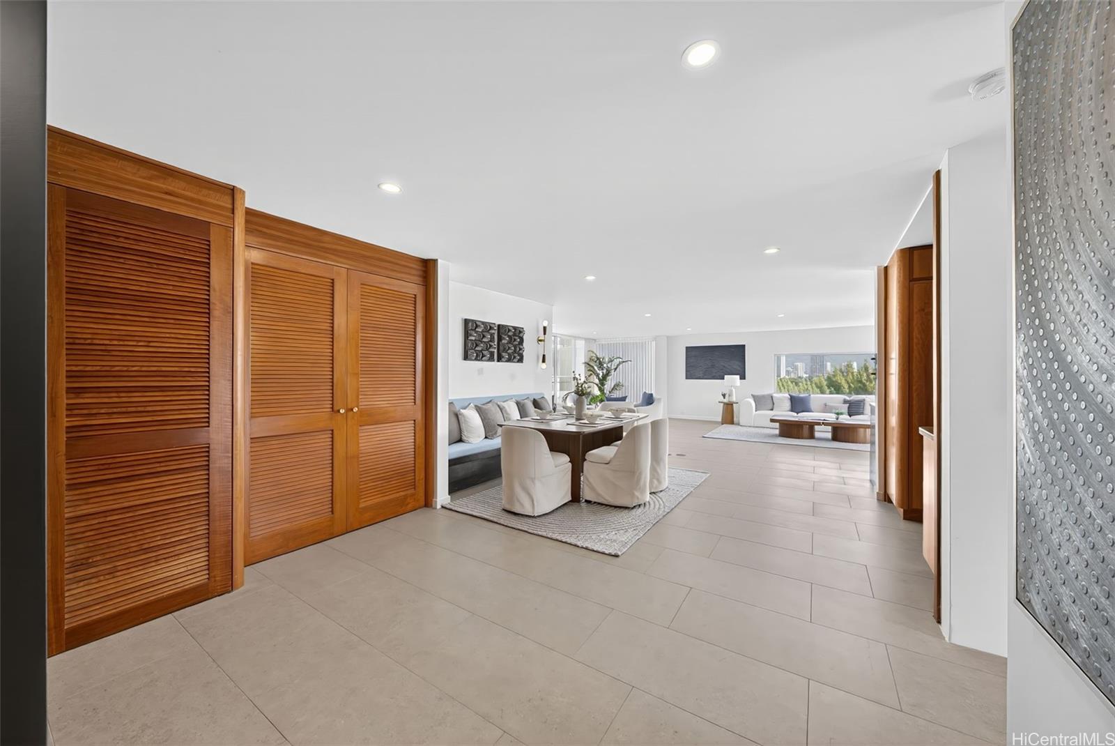 2979 Kalakaua Avenue  Unit 804