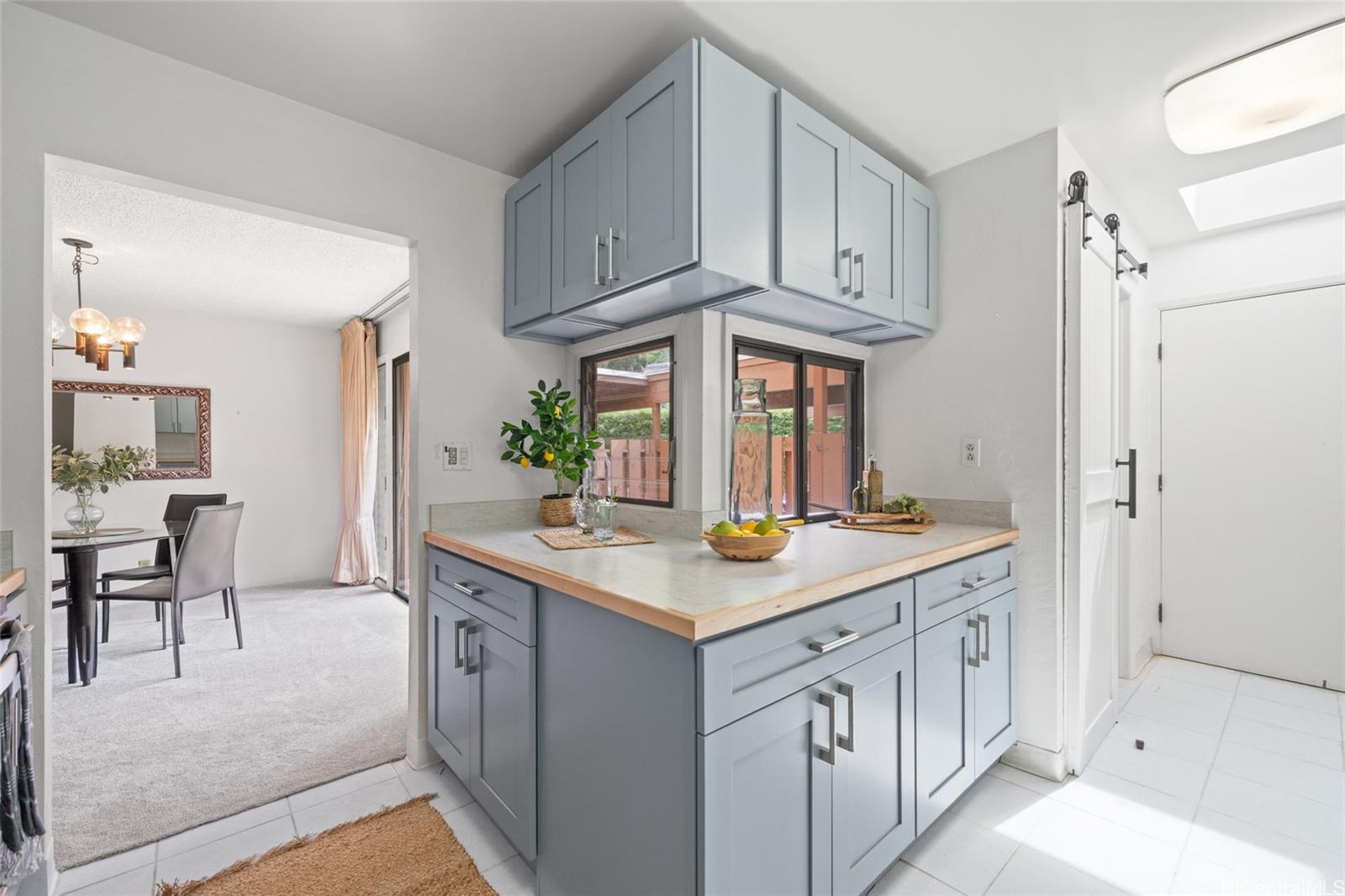 390F Haleloa Place  Unit A306