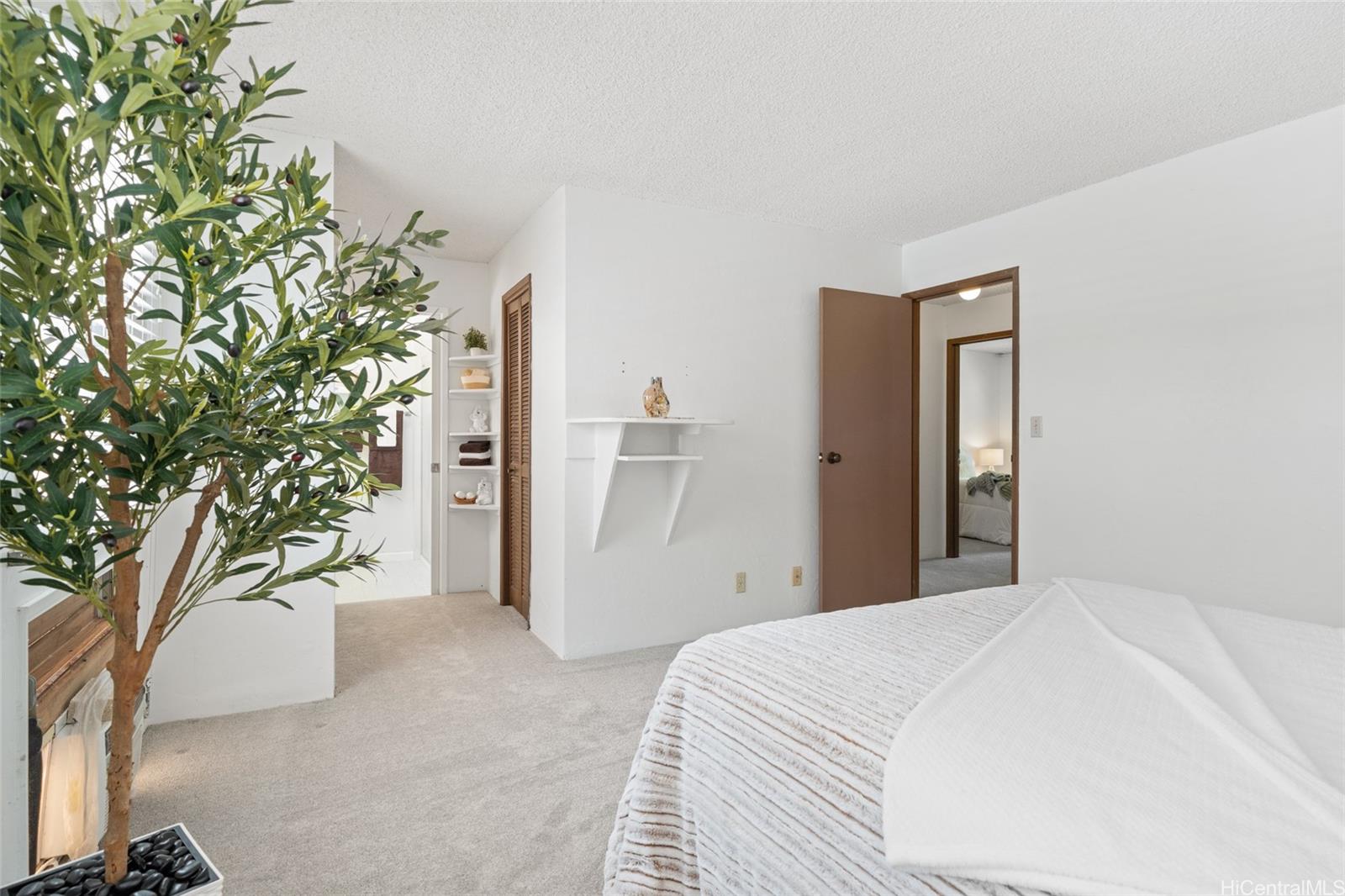 390F Haleloa Place  Unit A306