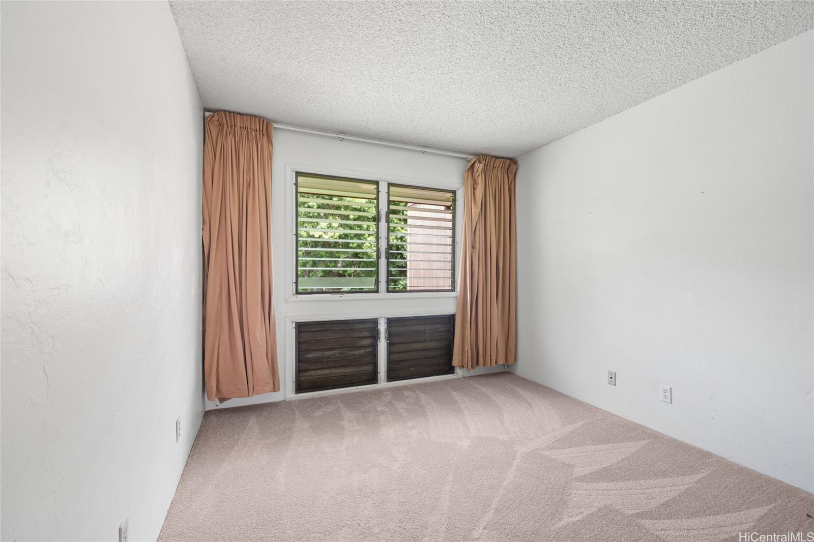 390F Haleloa Place  Unit A306