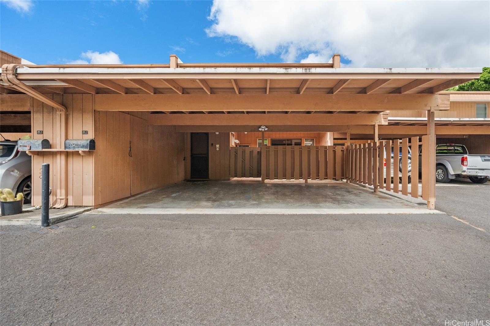 390F Haleloa Place  Unit A306