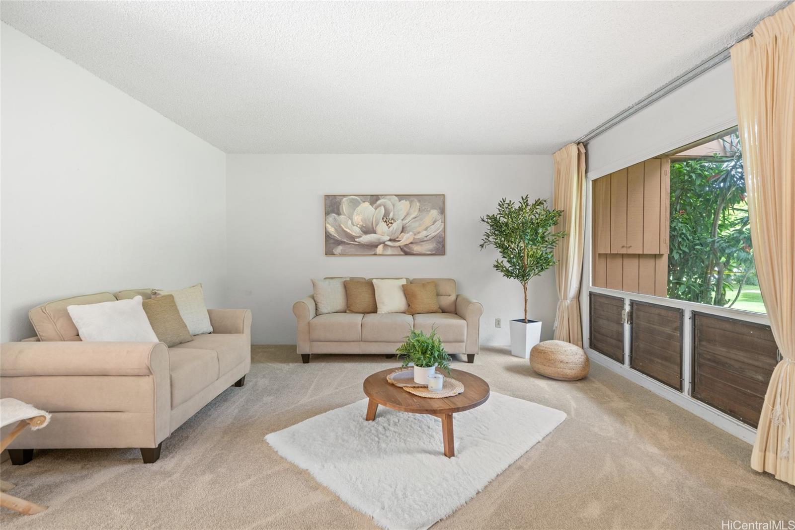 390F Haleloa Place  Unit A306