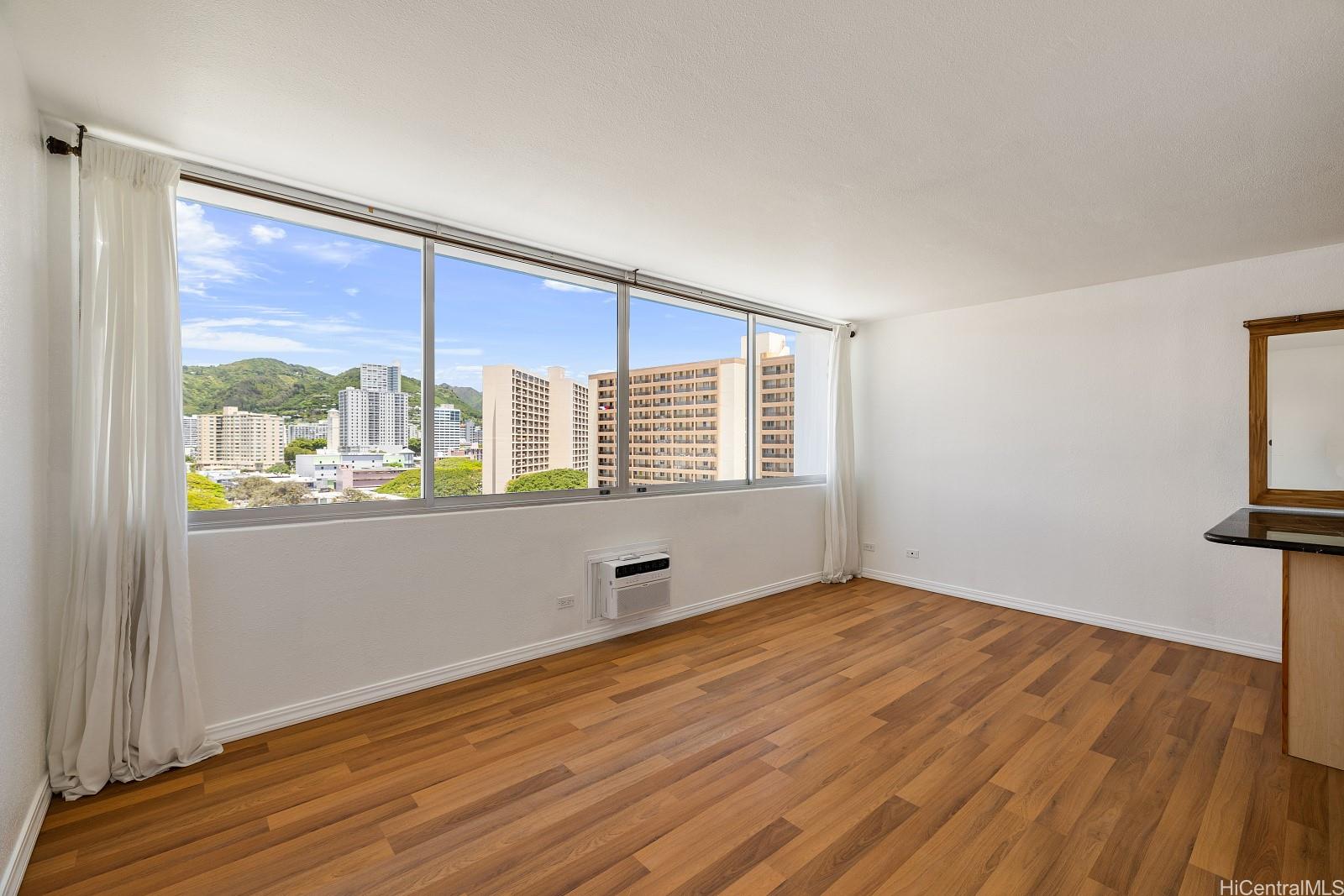 1560 Kanunu Street  Unit 1121