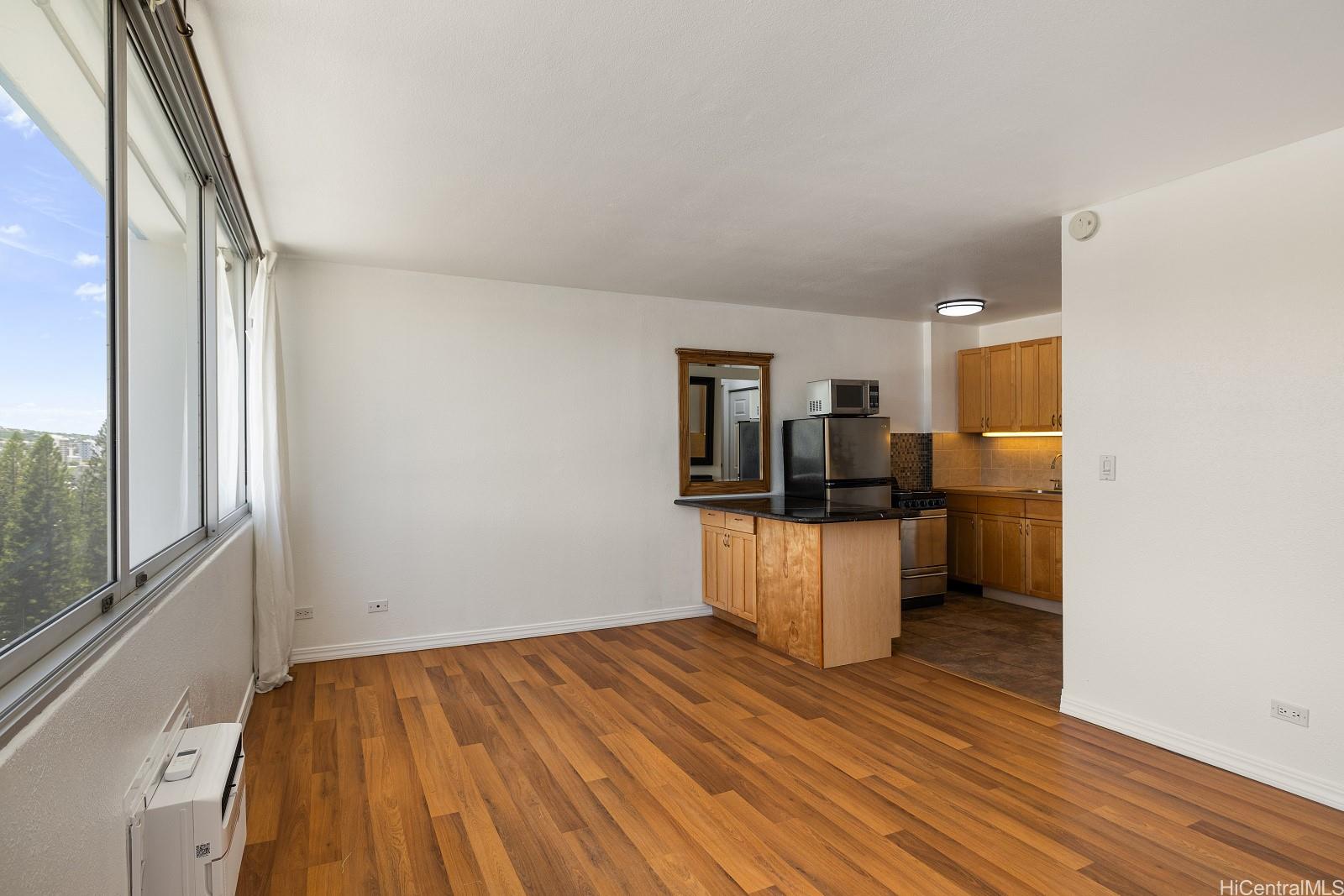 1560 Kanunu Street  Unit 1121