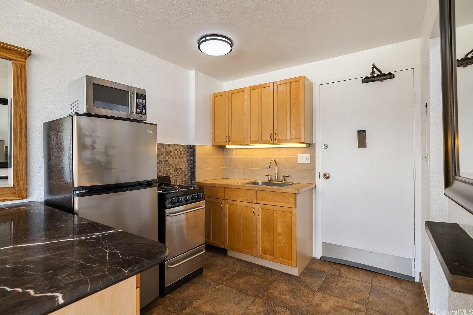 1560 Kanunu Street  Unit 1121