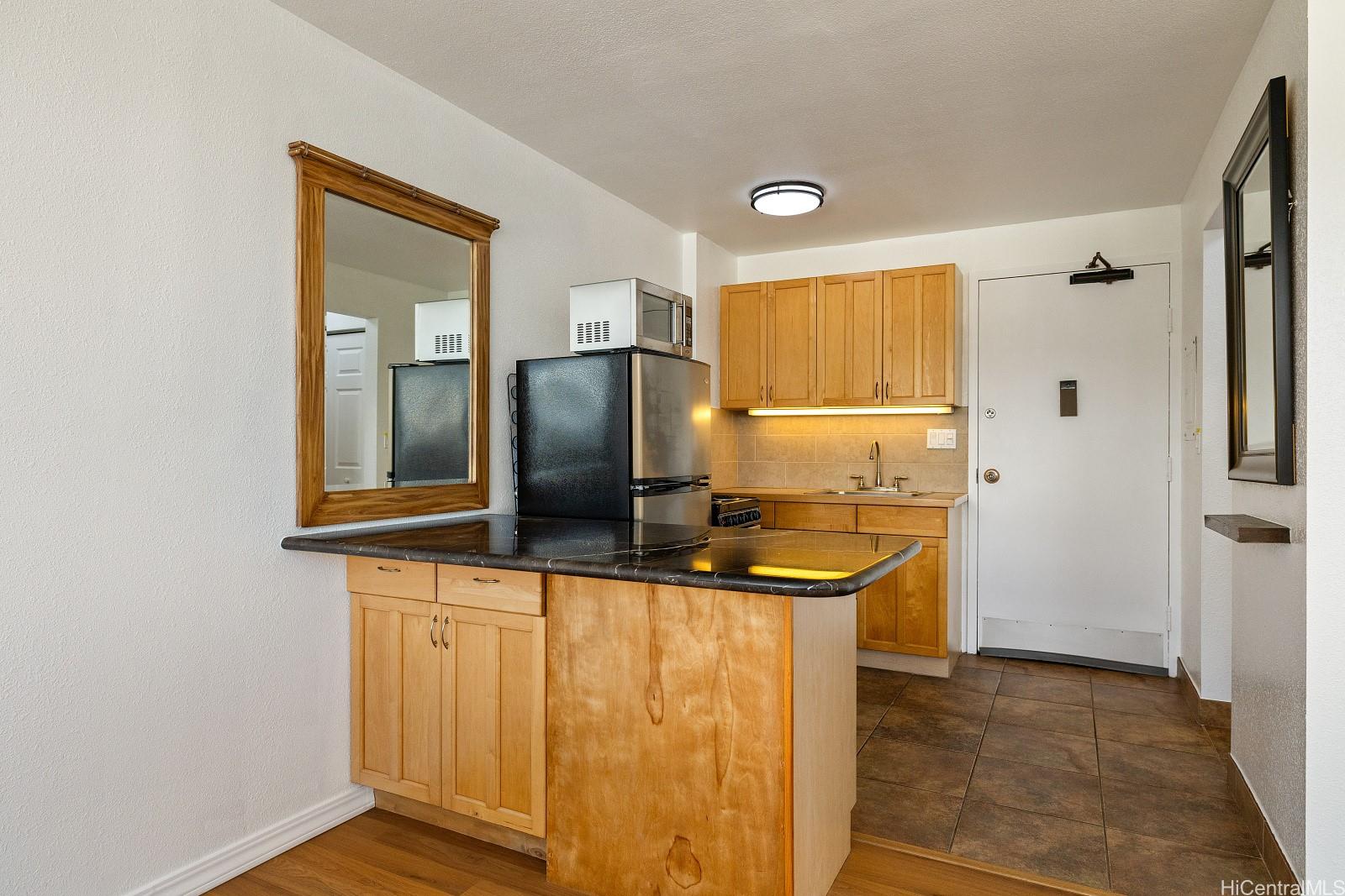 1560 Kanunu Street  Unit 1121